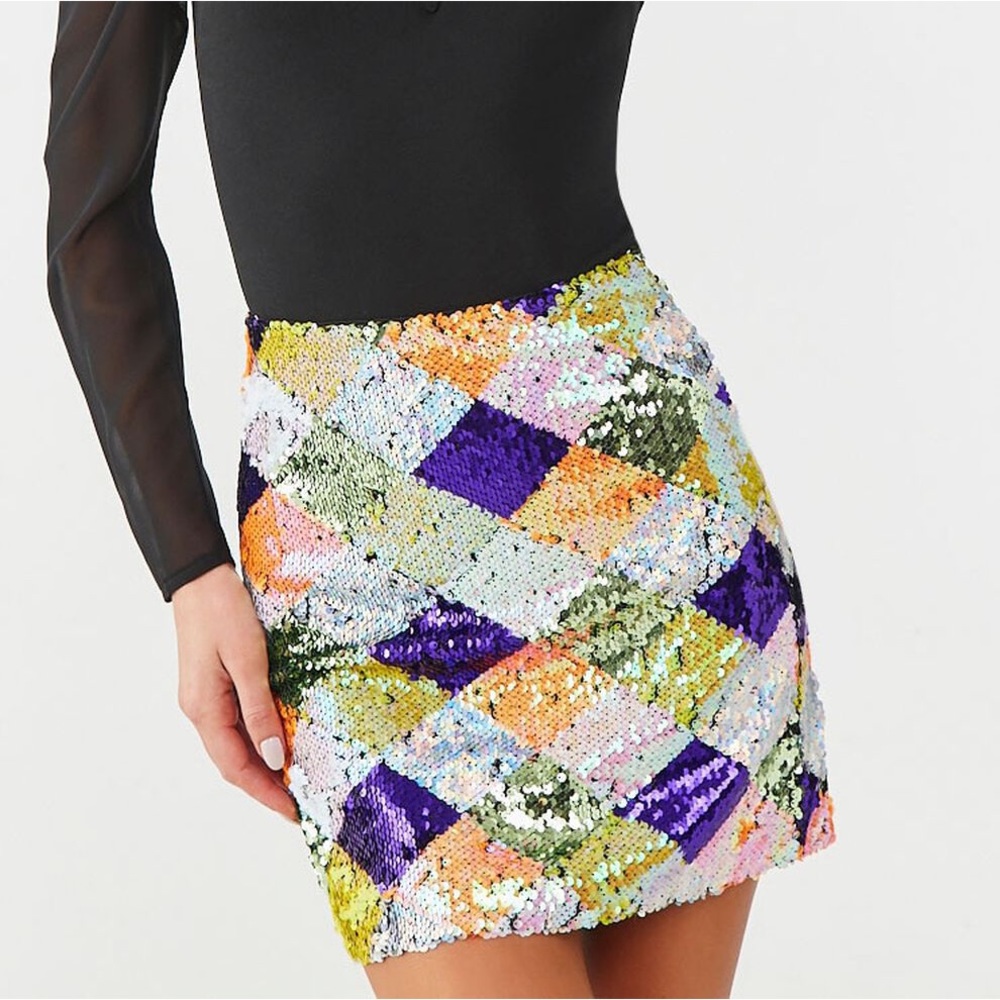 Forever 21 Diamond Sequin Mini Skirt